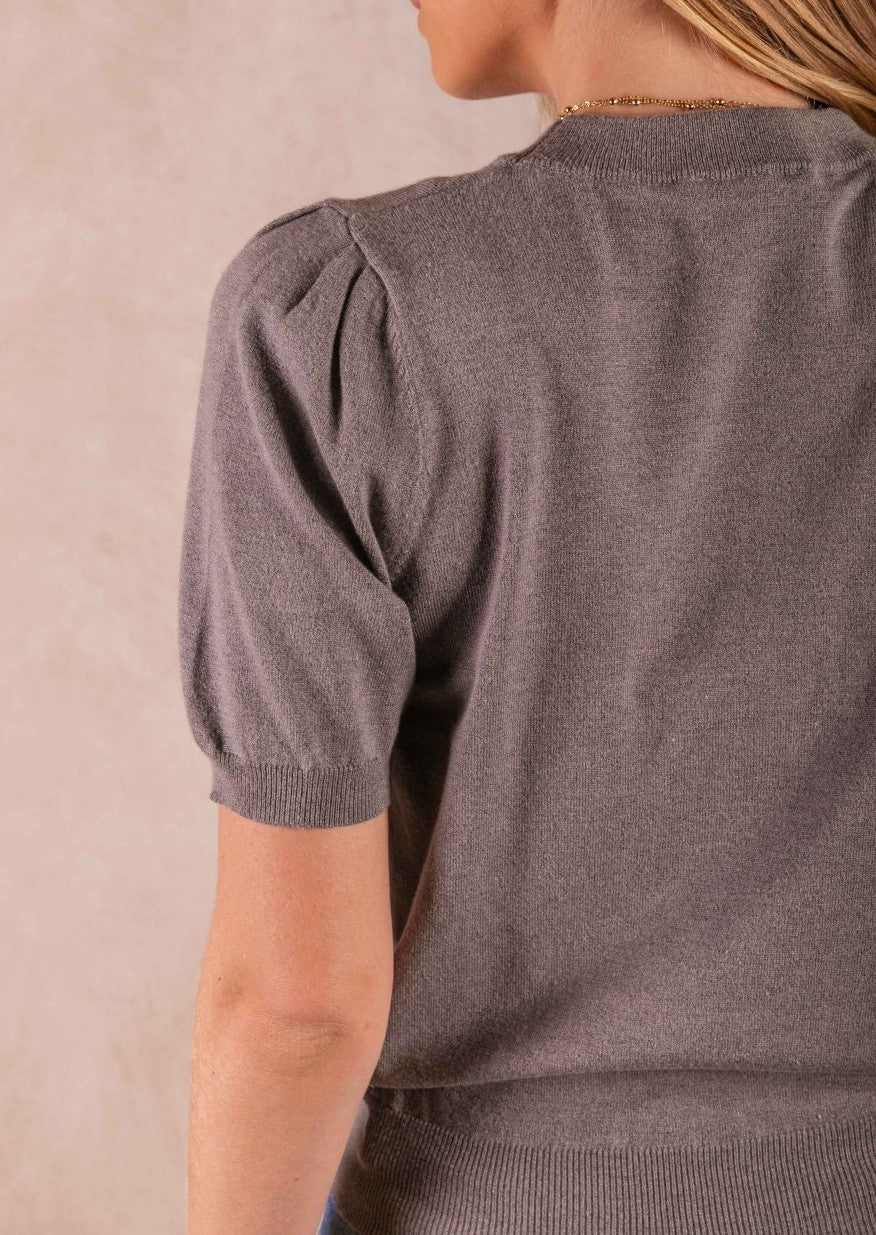 CHARCOAL KNIT SHORT PUFF SLEEVE TOP