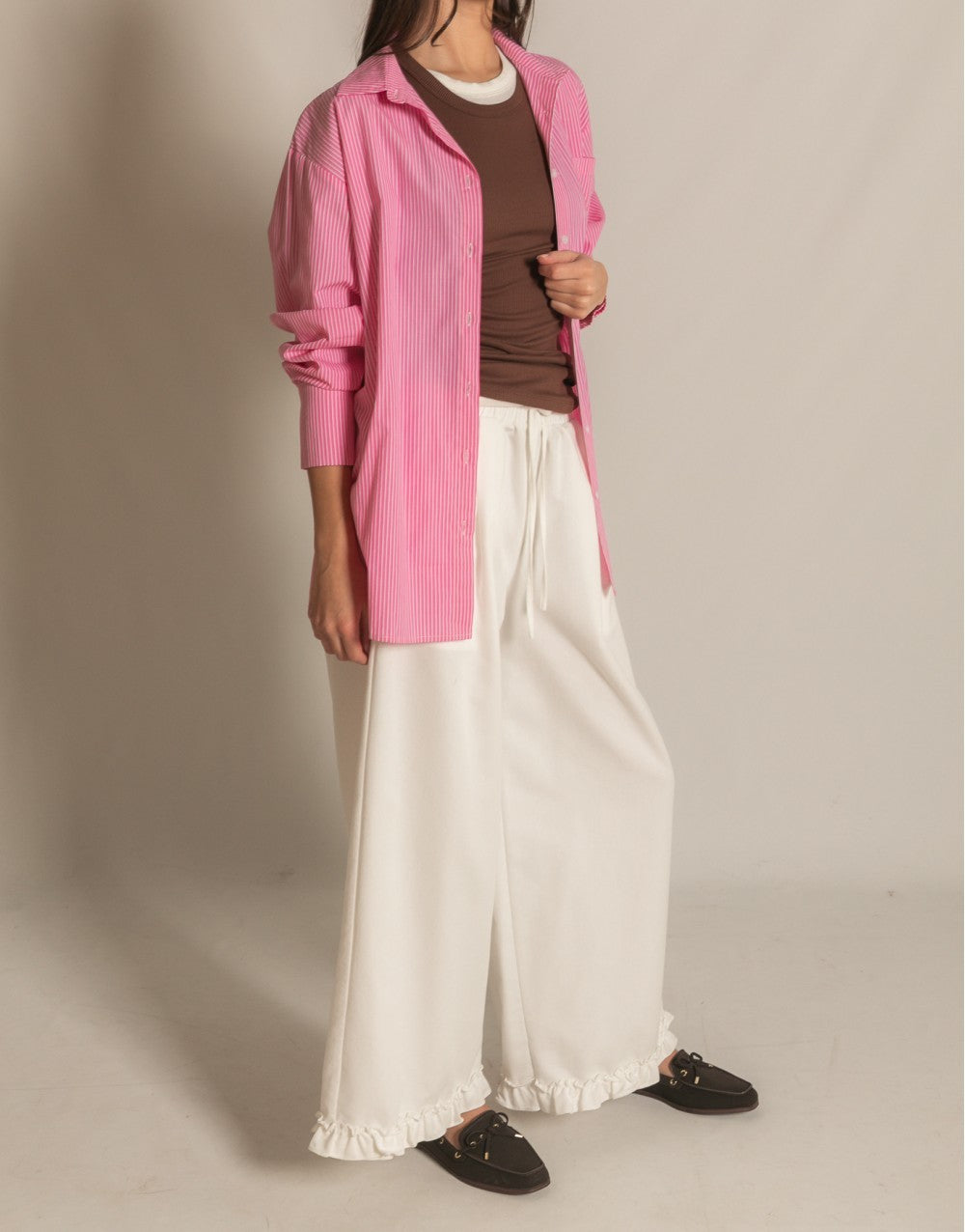 LIGHT PINK STRIPED LONG SLEEVE BUTTON UP TOP