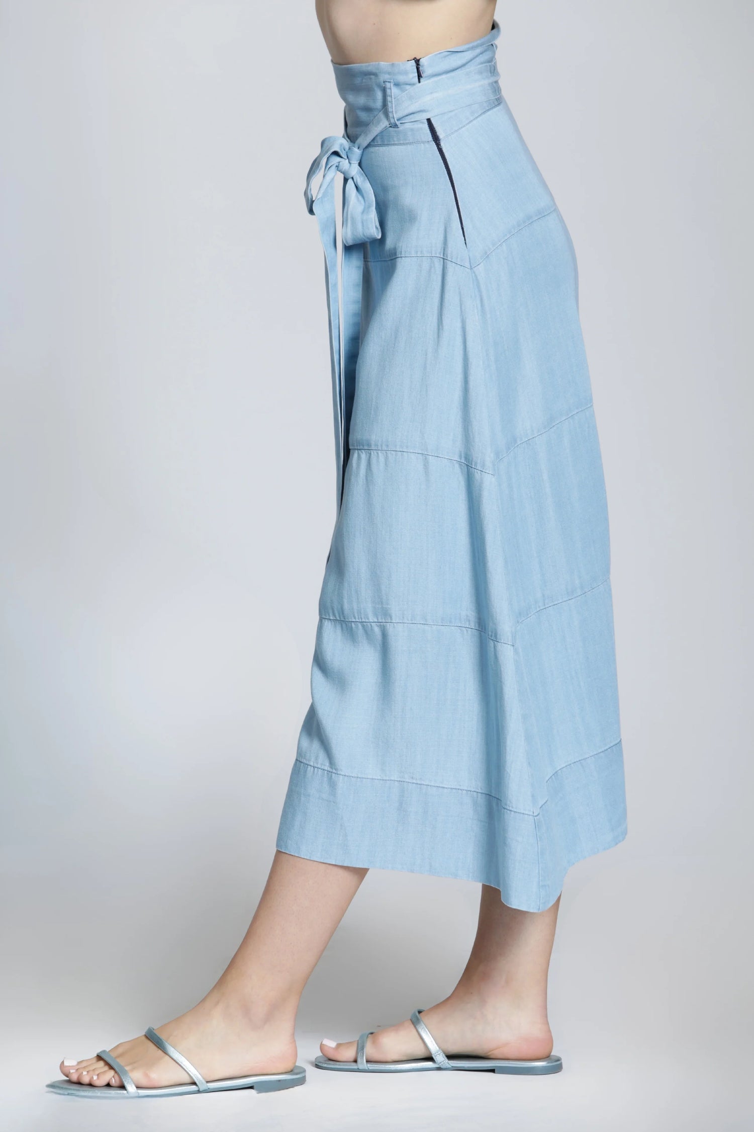 LIGHT INDIGO TENCEL A-LINE WAIST TIE SKIRT