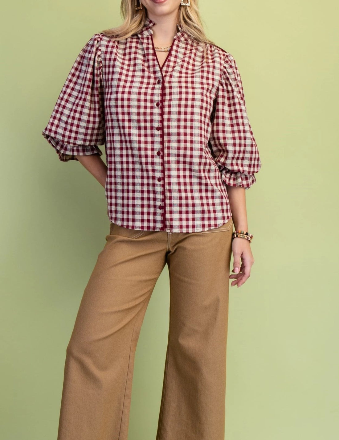 WINE CHECKERED PRINT BUTTON DOWN GATHERED SLEEVE TOP