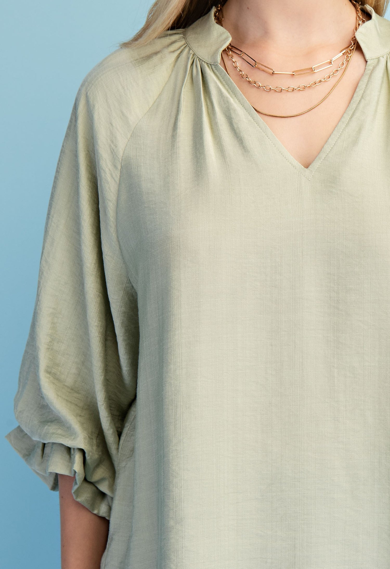 LIGHT SAGE 3/4 GATHERED BALLOON SLEEVE SCALLOP EDGED TOP