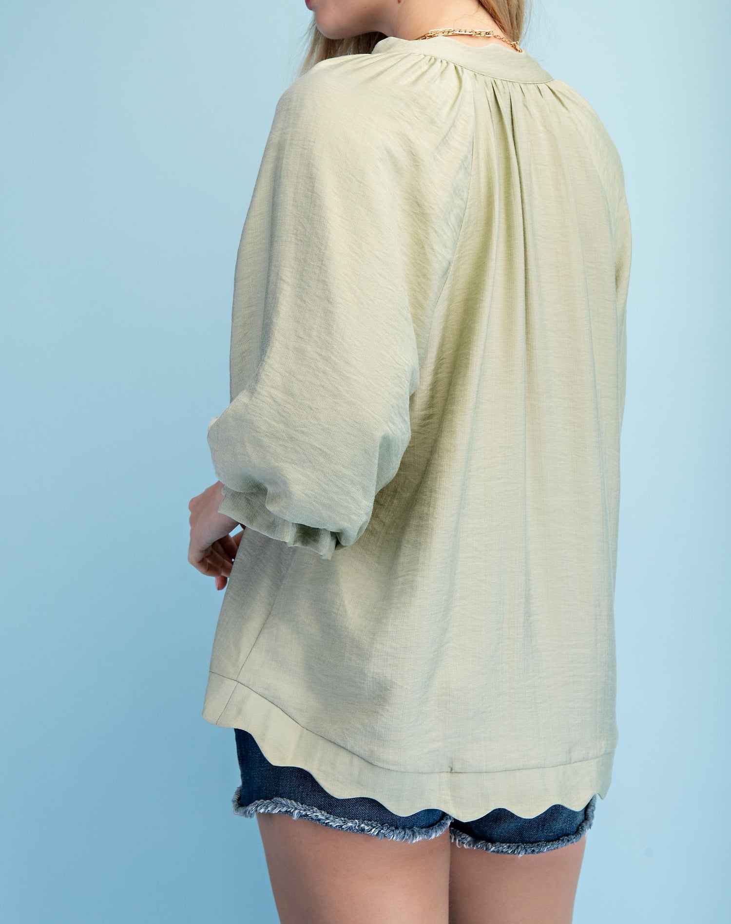LIGHT SAGE 3/4 GATHERED BALLOON SLEEVE SCALLOP EDGED TOP