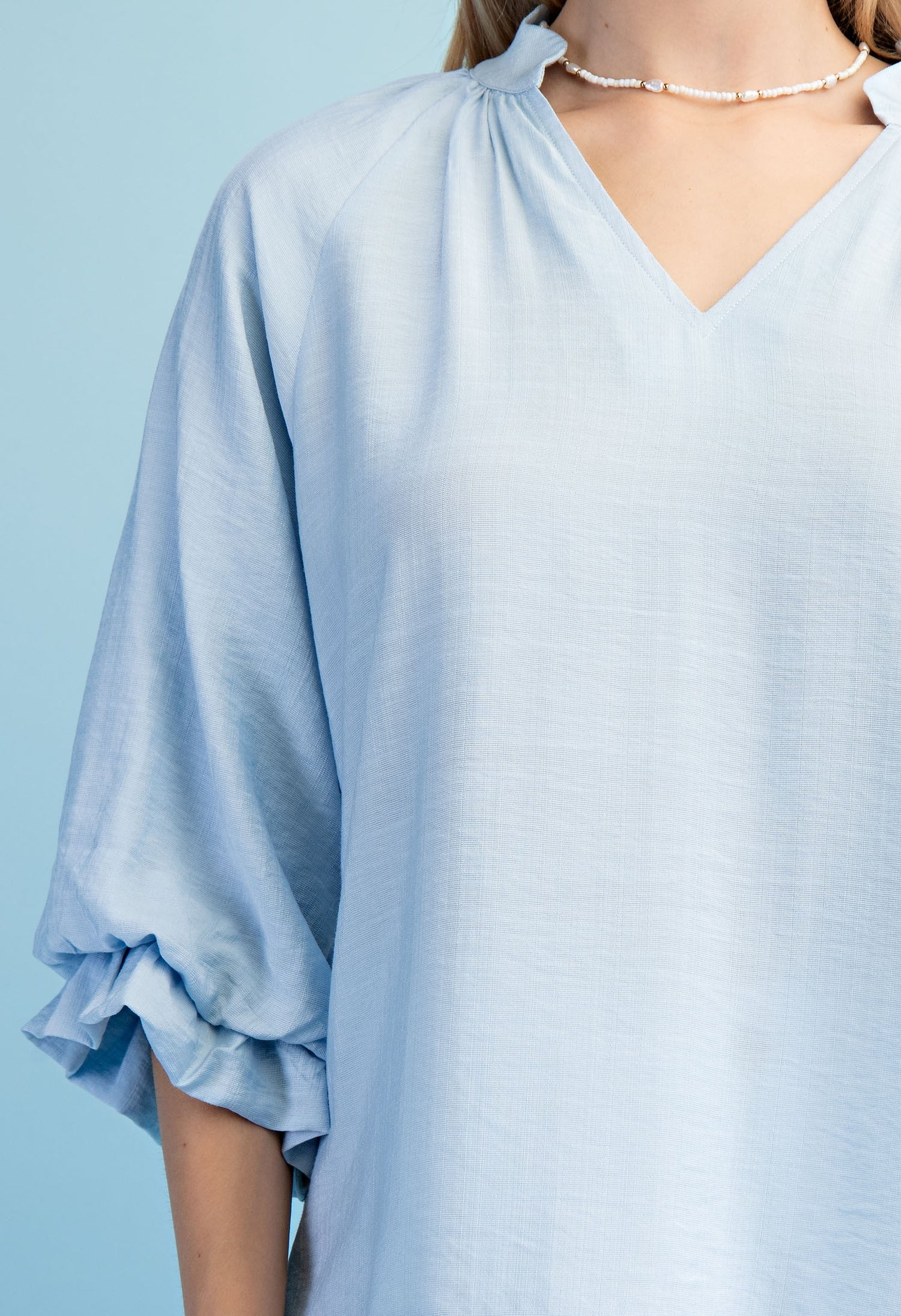 SKY BLUE 3/4 GATHERED BALLOON SLEEVE SCALLOP EDGED TOP
