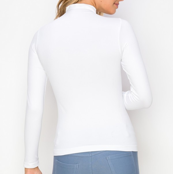 WHITE MOCK NECK SEAMLESS TOP