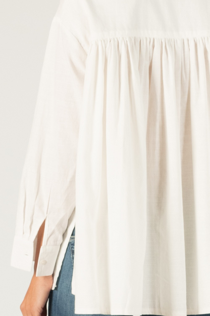 OFF WHITE LONG SLEEVE BUTTON UP SHIRT W/ PLEATED BACK DETAIL