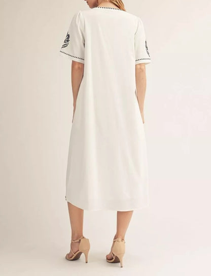 OFF WHITE/BLACK FLORAL EMBROIDERY GATHERED SHOULDER SHORT SLEEVE MIDI DRESS