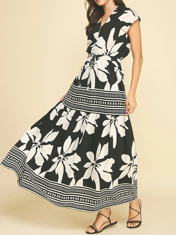 BLACK CONTRAST FLORAL PRINT SLEEVELESS TIERED MAXI DRESS