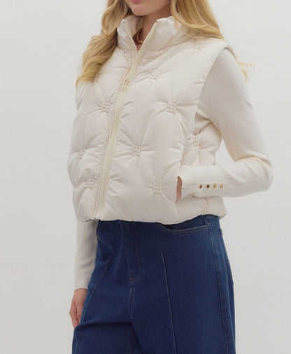 CREAM SLEEVELESS ZIP-FRONT QUILTED PUFFER VEST