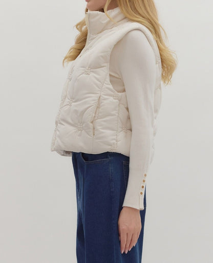 CREAM SLEEVELESS ZIP-FRONT QUILTED PUFFER VEST