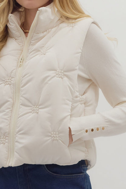 CREAM SLEEVELESS ZIP-FRONT QUILTED PUFFER VEST