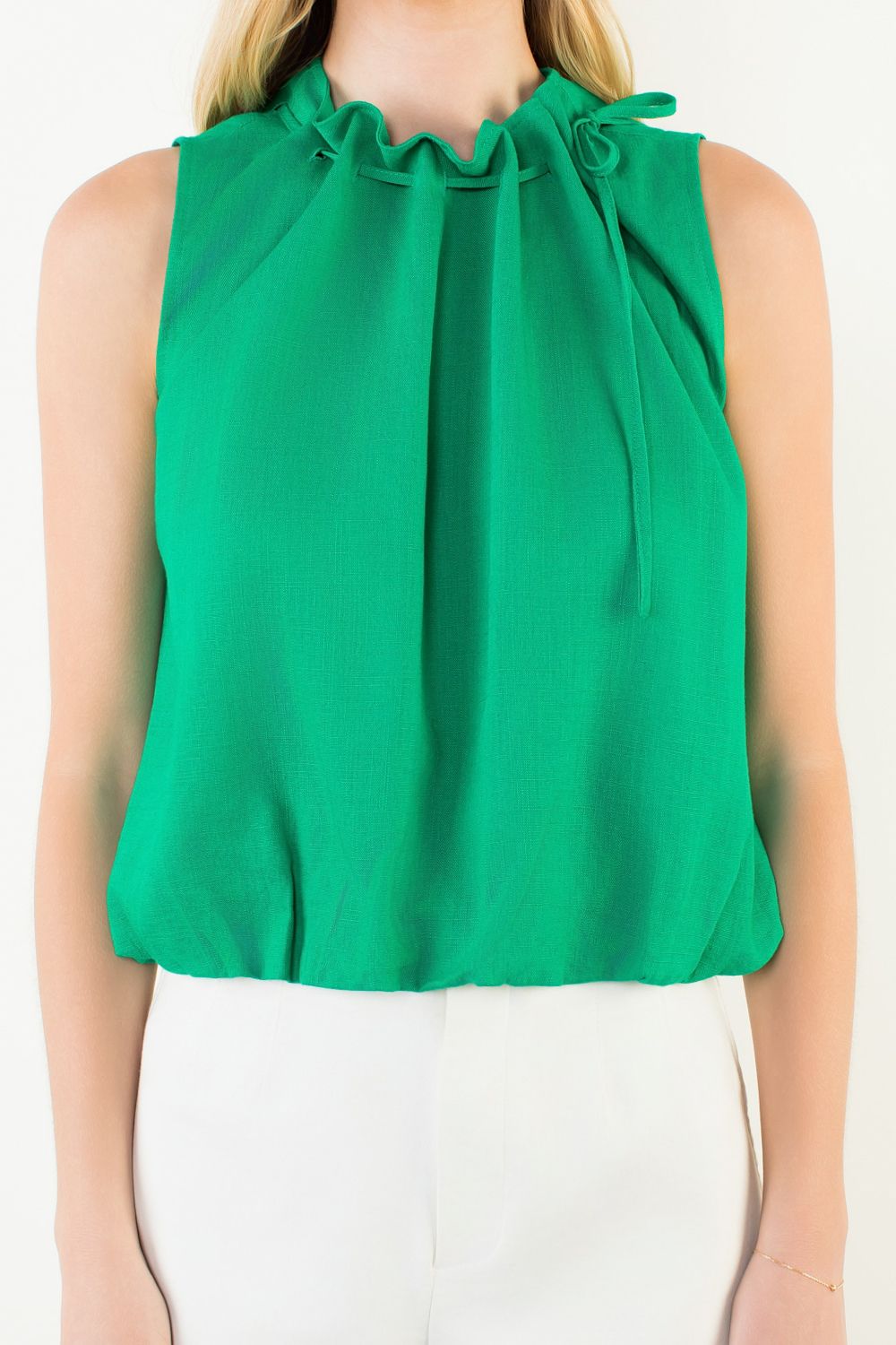 GREEN NECK LOOP DETAIL SLEEVELESS BUBBLE HEM TOP