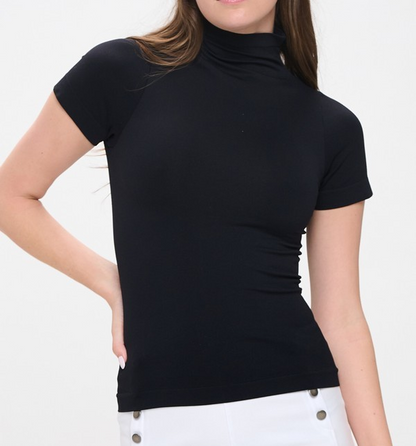 BLACK MOCK NECK SEAMLESS SHORT SLEEVE TOP