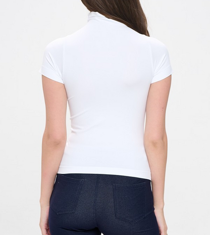 WHITE MOCK NECK SEAMLESS SHORT SLEEVE TOP