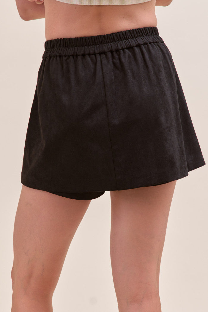 BLACK STUDDED SUEDE HIGH WAIST SKORT