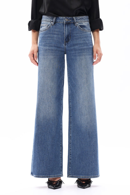 MEDIUM BLUE MID RISE WIDE LEG JEAN
