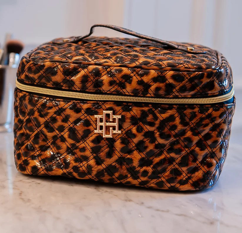 SPOTTED PATENT HAMPTON TRAIN CASE