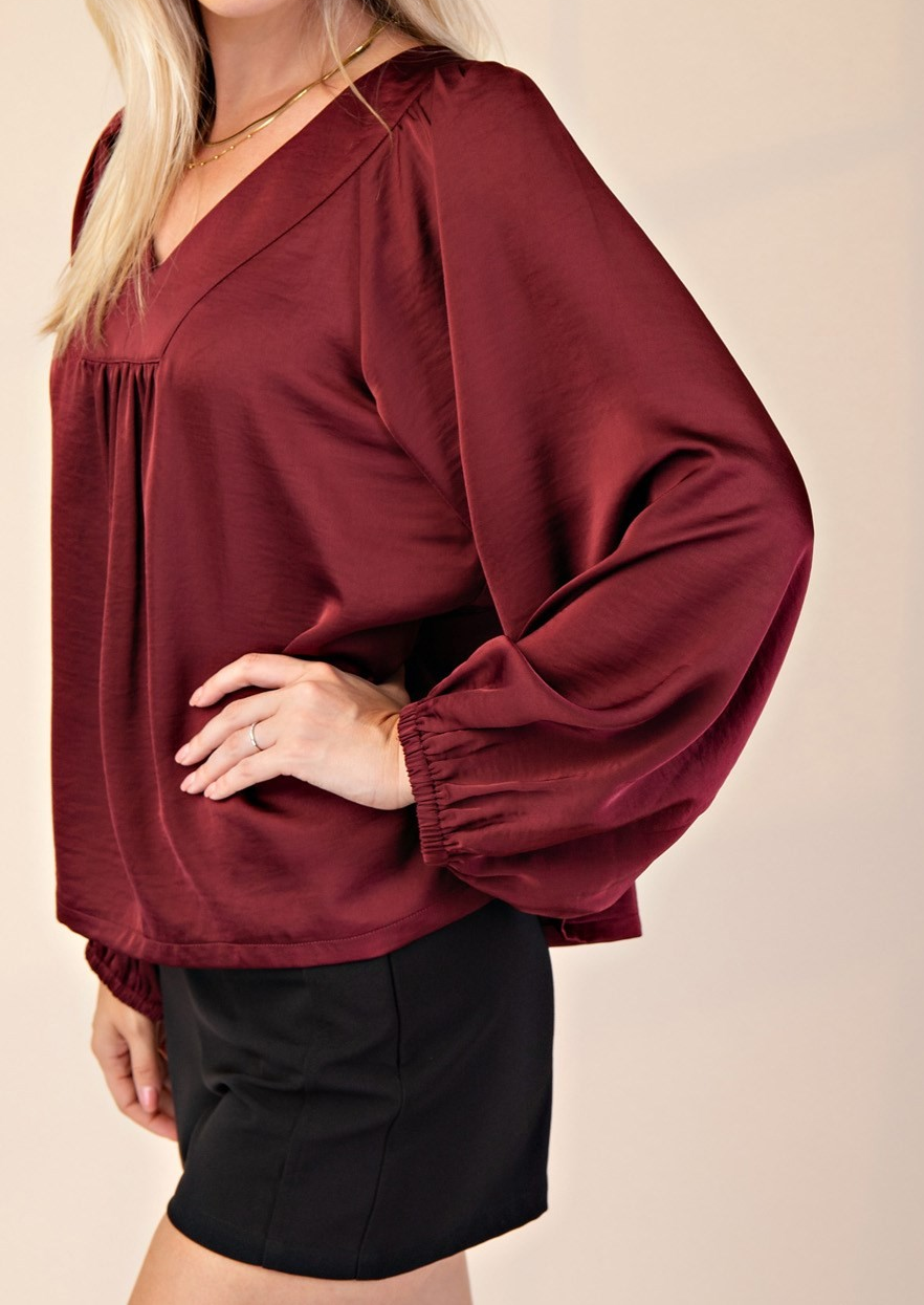 BURGUNDY VNECK WITH PLACKET TOP