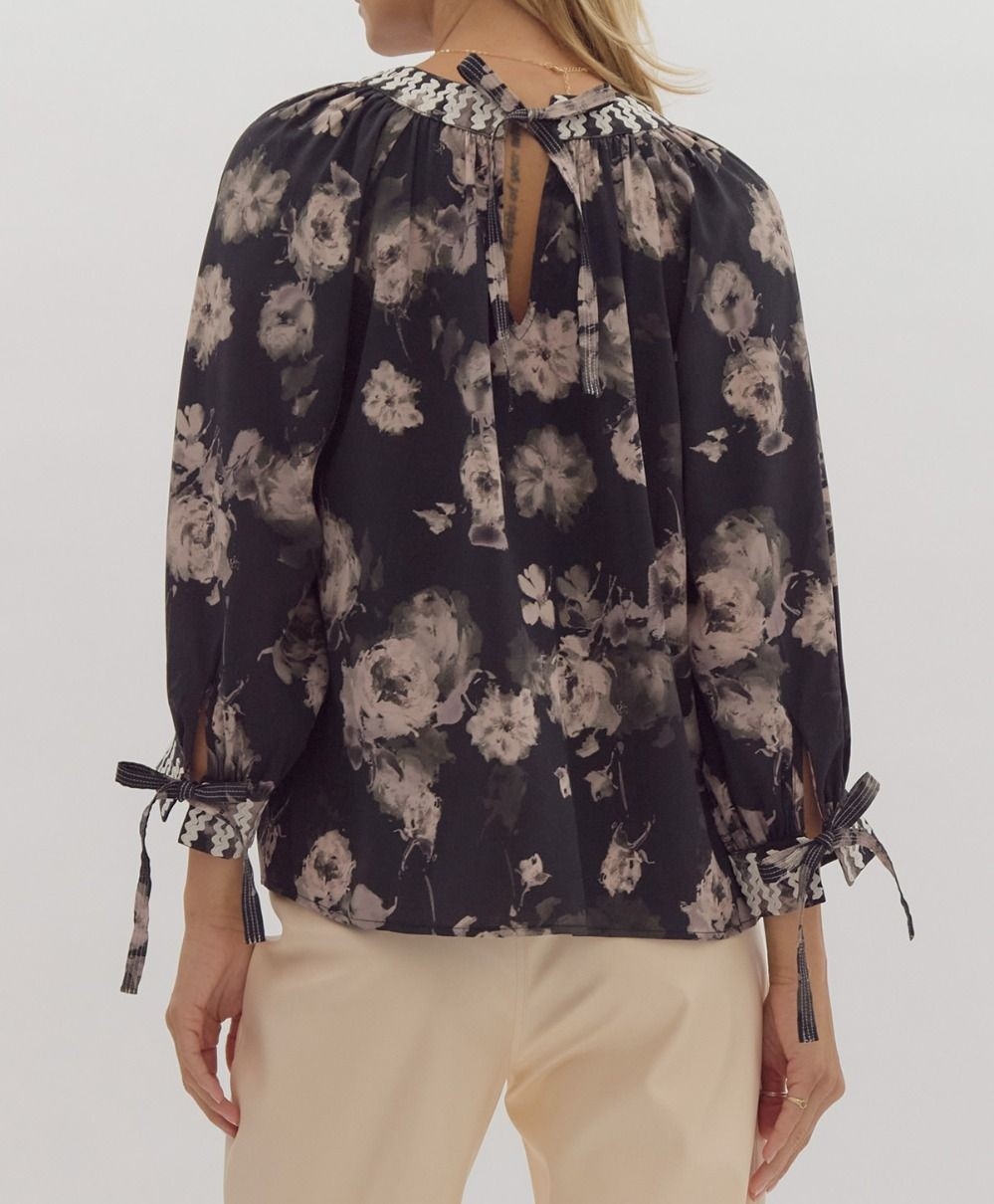 BLACK FLORAL PRINT RIC RAC ACCENT 3/4 SLEEVE TOP